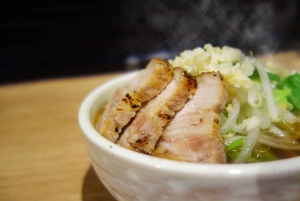 Elaboración de ramen desde cero + tour por Akihabara – Clase de cocina