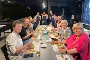Elaboración de ramen desde cero + tour por Akihabara – Clase de cocina
