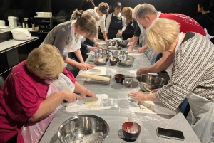 Elaboración de ramen desde cero + tour por Akihabara – Clase de cocina