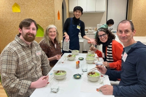 Elaboración de ramen desde cero + tour por Akihabara – Clase de cocina