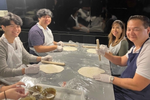 Elaboración de ramen desde cero + tour por Akihabara – Clase de cocina