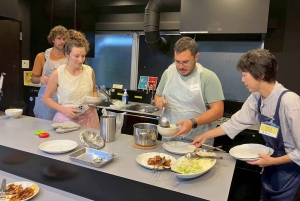 Elaboración de ramen desde cero + tour por Akihabara – Clase de cocina