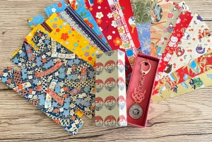 Romantisk Mizuhiki Knot och Omikuji Washi Charm Workshop Ueno