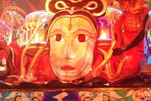 Amusementsshow met Samurai-thema in Shinjuku