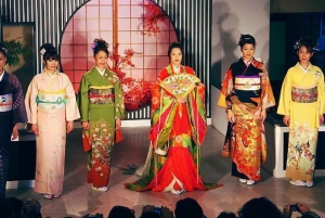 Sasebo: Experiência cultural com quimono, caligrafia e mercado