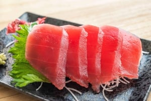 Shibuya Bar Hopping Tour (All-You-Can-Drink + Full Dinner)