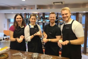 Shibuya Tokyo: Onigiri & Tamagoyaki Cooking Class