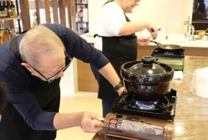 Shibuya Tokyo: Onigiri & Tamagoyaki Cooking Class