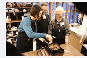 Shibuya Tokyo: Onigiri & Tamagoyaki Cooking Class