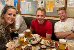 Shinjuku: Shjuku: Tutustu piilotettuihin paikallisiin baareihin - 3,5 tuntia