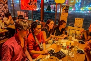 Shinjuku: Shjuku: Tutustu piilotettuihin paikallisiin baareihin - 3,5 tuntia