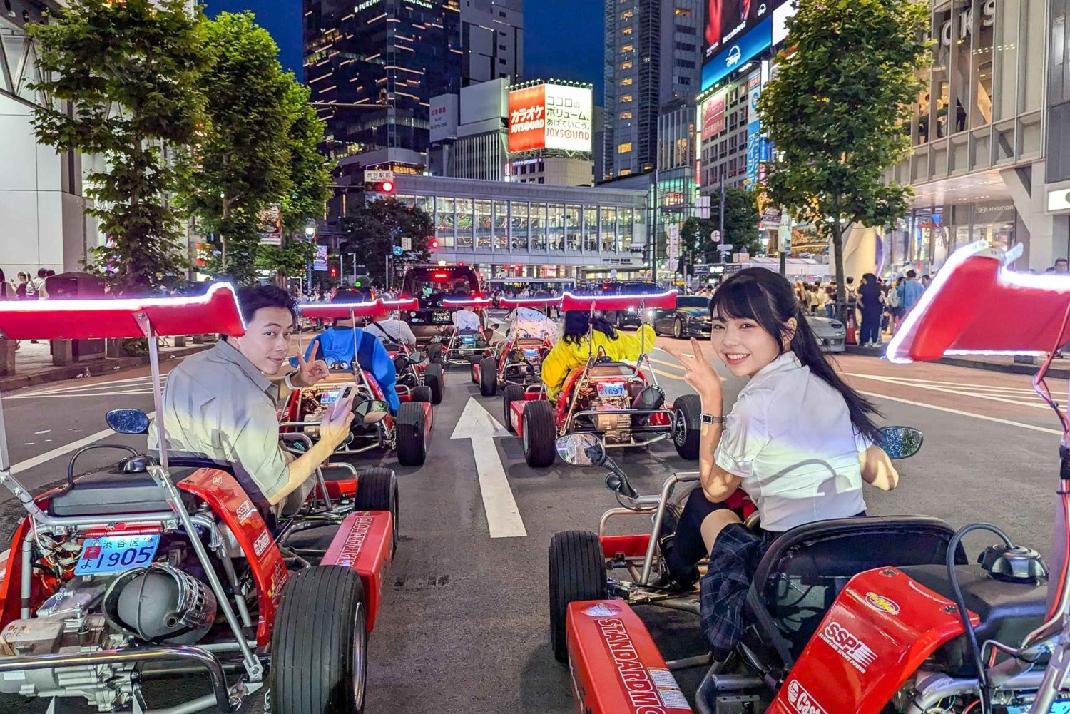 Shinjuku Go Karting Tour med rolig kostym