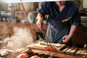Tour gastronómico y de bebidas por los izakaya de Shinjuku
