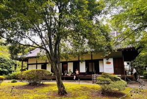 東京：プロの庭師ガイドがご案内する電動自転車で庭園をめぐるベーシックコース