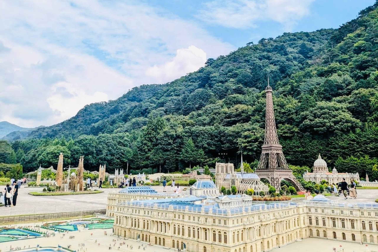 Tochigi: Tobu World Square, watervallen en kabelbaan