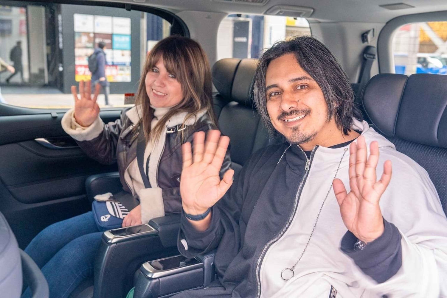 東京：専用車とガイド付き1日ハイライトツアー