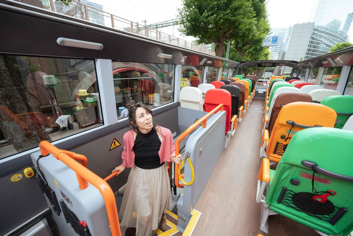 東京：音声ガイド付き60分パノラマオープントップバスツアー