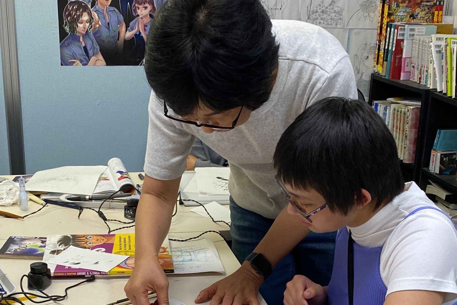 東京：秋葉原文化散策＆マンガ描画教室（3.5時間）