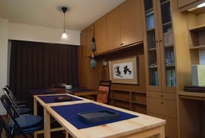 Tokyo: Ancient Japanese Calligraphy with a Calligraphy PhD
