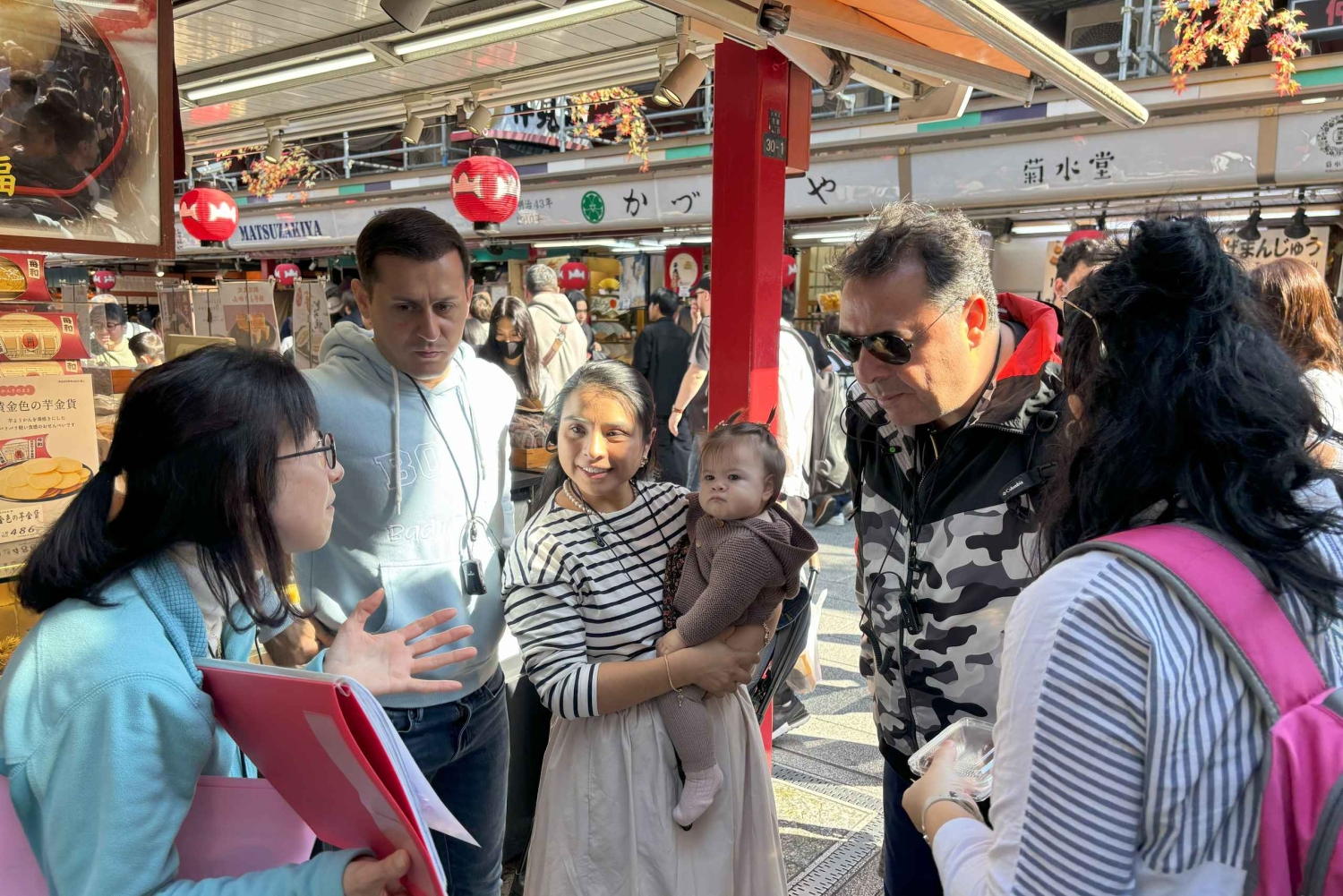 東京：浅草の歴史的見どころを巡るガイド付きウォーキング ツアー