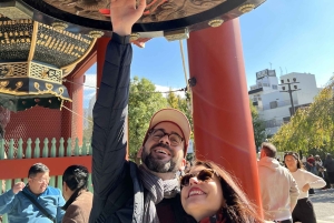 東京：浅草の歴史的見どころを巡るガイド付きウォーキング ツアー