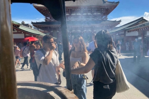 Tokyo : Asakusa Sensoji Temple 1.5-hour guided tour