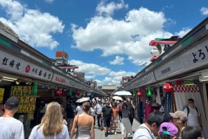 Tokio: zwiedzamy Asakusę, świątynię Sensoji, Skytree i przekąski