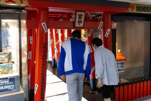 Tokyo: Asakusa Walking Tour with Senso-ji Temple Visit