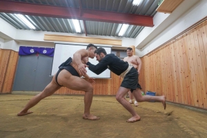 Tokyo: Autentisk sumobryting med lunsj