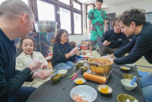 Tokyo: Autentisk sumobryting med lunsj
