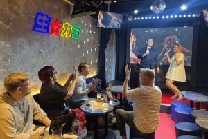 Tokyo Bar Hopping in Shinjuku (All-You-Can-Drink & Dinner)