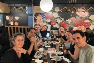 Tokyo Bar Hopping in Shinjuku (All-You-Can-Drink & Dinner)