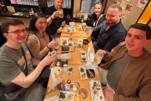 Tokyo Bar Hopping in Shinjuku (All-You-Can-Drink & Dinner)