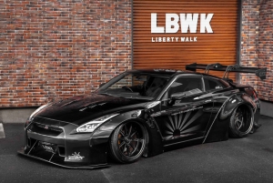 Tokio Drift: GT-R Car Club R35 Liberty Walk Daikoku Treffen