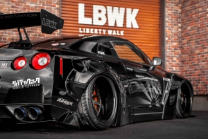 Tokio Drift: GT-R Car Club R35 Liberty Walk Daikoku Treffen