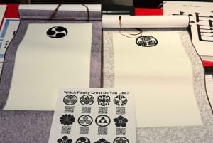 Tokyo: Kalligrafi på kanji-fläkt och rulle med dryck