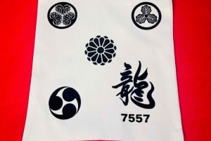 Tokyo: Kalligrafi på kanji-fläkt och rulle med dryck