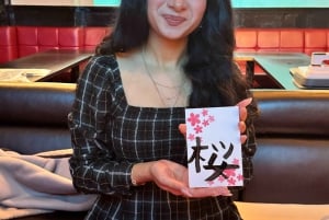 Tokyo: Kalligrafi på kanji-fläkt och rulle med dryck