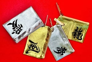 Tokyo: Kalligrafi på kanji-fläkt och rulle med dryck