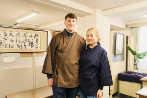 Токио: Мастерская каллиграфии и создание оригинальных футболок