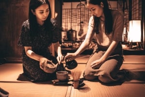 Tóquio: aula de fabricação de pauzinhos com matcha