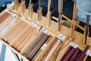 Tokio: Taller de fabricación de palillos con un artesano