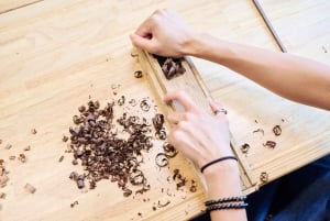 Tokio: Taller de fabricación de palillos con un artesano