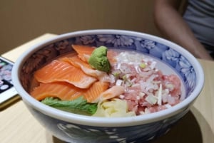 Tokyo: Classic Tsukiji Food Tour