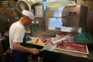 Tokyo: Classic Tsukiji Food Tour
