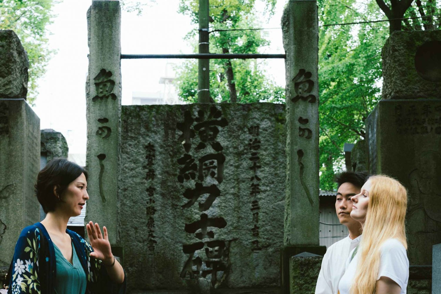 Tokyo: Rundtur i buddhistiska och shintoistiska tempel med en äkta lokal guide