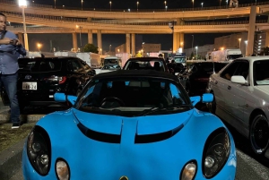 Tour cultural por la cultura JDM en Daikoku, Tokio, en un vehículo Toyota