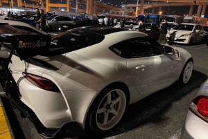 Tour cultural por la cultura JDM en Daikoku, Tokio, en un vehículo Toyota