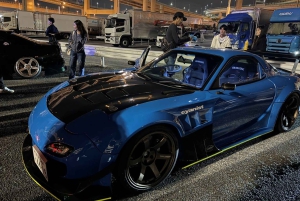 Tour cultural por la cultura JDM en Daikoku, Tokio, en un vehículo Toyota