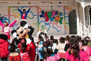 Tokyo Disneyland: biglietto d'ingresso di 1 giorno e trasferimento privato
